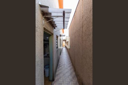 Casa à venda com 225m², 4 quartos e 2 vagasCorredor 