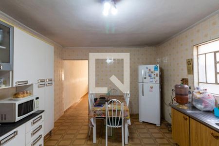 Casa à venda com 225m², 4 quartos e 2 vagasCasa 1 - Cozinha 