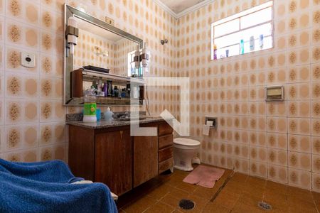 Casa à venda com 225m², 4 quartos e 2 vagasCasa 1 - Banheiro 1