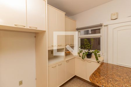 Apartamento à venda com 212m², 3 quartos e 2 vagas Apartamento à venda com 212m², 3 quartos e 2 vagasCozinha