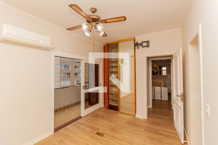 Apartamento à venda com 212m², 3 quartos e 2 vagas Apartamento à venda com 212m², 3 quartos e 2 vagasSuíte
