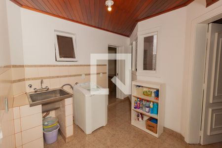Apartamento à venda com 212m², 3 quartos e 2 vagas Apartamento à venda com 212m², 3 quartos e 2 vagasÁrea de Serviço