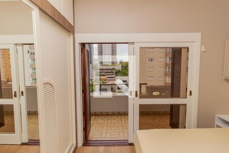 Apartamento à venda com 212m², 3 quartos e 2 vagas Apartamento à venda com 212m², 3 quartos e 2 vagasQuarto 1