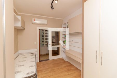 Apartamento à venda com 212m², 3 quartos e 2 vagas Apartamento à venda com 212m², 3 quartos e 2 vagasQuarto 3