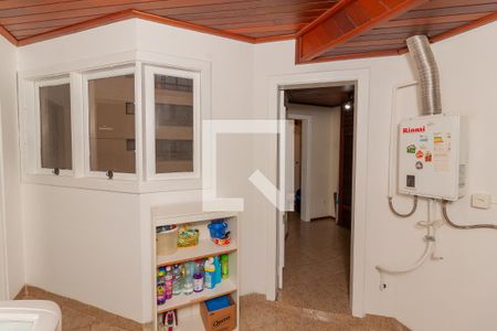 Apartamento à venda com 212m², 3 quartos e 2 vagas Apartamento à venda com 212m², 3 quartos e 2 vagasÁrea de Serviço