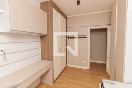 Apartamento à venda com 212m², 3 quartos e 2 vagas Apartamento à venda com 212m², 3 quartos e 2 vagasQuarto 3