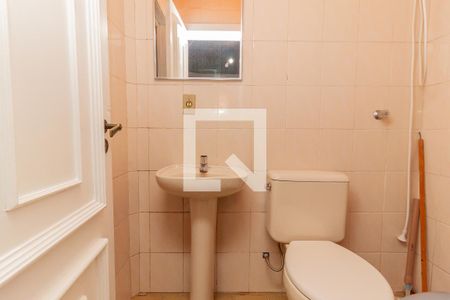 Apartamento à venda com 212m², 3 quartos e 2 vagas Apartamento à venda com 212m², 3 quartos e 2 vagasBanheiro 3
