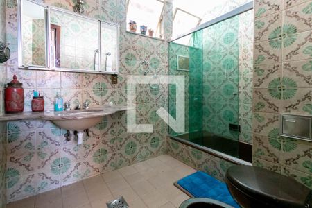 Casa à venda com 360m², 4 quartos e 4 vagas Casa à venda com 360m², 4 quartos e 4 vagasBanheiro Social