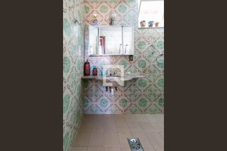 Casa à venda com 360m², 4 quartos e 4 vagas Casa à venda com 360m², 4 quartos e 4 vagasBanheiro Social