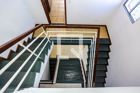 Casa à venda com 223m², 3 quartos e 4 vagasHall Escadas