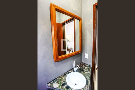 Casa à venda com 223m², 3 quartos e 4 vagasLavabo