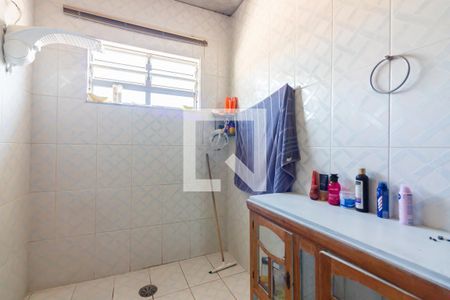 Casa à venda com 300m², 3 quartos e 1 vaga Casa à venda com 300m², 3 quartos e 1 vagaBanheiro 2