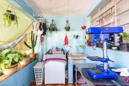 Casa à venda com 300m², 3 quartos e 1 vaga Casa à venda com 300m², 3 quartos e 1 vagaÁrea de Serviço 2