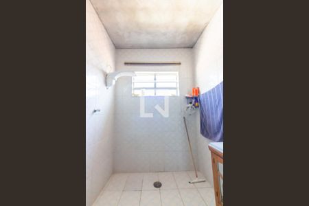 Casa à venda com 300m², 3 quartos e 1 vaga Casa à venda com 300m², 3 quartos e 1 vagaBanheiro 2