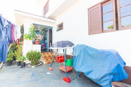 Casa à venda com 300m², 3 quartos e 1 vaga Casa à venda com 300m², 3 quartos e 1 vagaQuintal