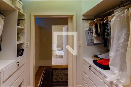 Casa para alugar com 1500m², 3 quartos e 2 vagas Casa para alugar com 1500m², 3 quartos e 2 vagasCloset da Suíte