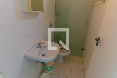 Casa para alugar com 1500m², 3 quartos e 2 vagas Casa para alugar com 1500m², 3 quartos e 2 vagasBanheiro de Serviço