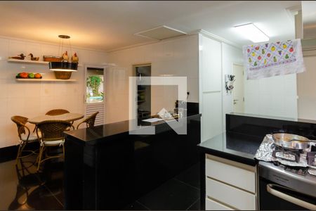 Casa para alugar com 1500m², 3 quartos e 2 vagas Casa para alugar com 1500m², 3 quartos e 2 vagasCozinha