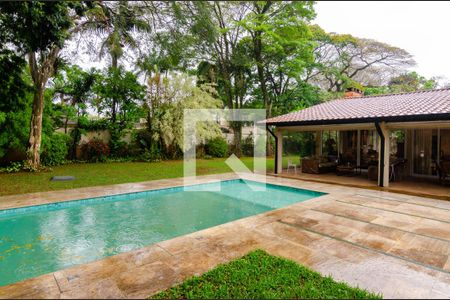 Casa para alugar com 1500m², 3 quartos e 2 vagas Casa para alugar com 1500m², 3 quartos e 2 vagasQuintal