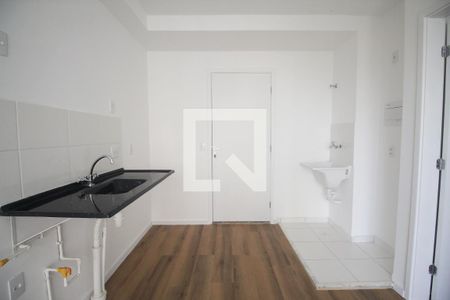 sala / cozinha  de apartamento para alugar com 1 quarto, 29m² em Parque Vitória, São Paulo