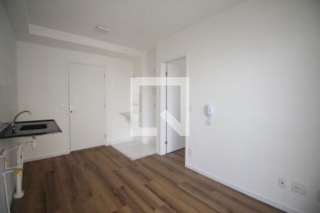 sala / cozinha  de apartamento para alugar com 1 quarto, 29m² em Parque Vitória, São Paulo