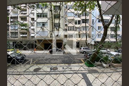 Vista Sala e Quartos de apartamento à venda com 2 quartos, 86m² em Copacabana, Rio de Janeiro