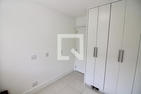 Apartamento à venda com 77m², 2 quartos e 2 vagasQuarto 