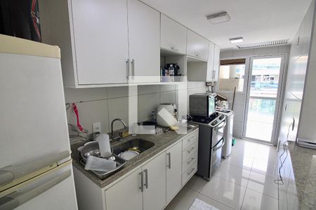 Apartamento à venda com 77m², 2 quartos e 2 vagasCozinha