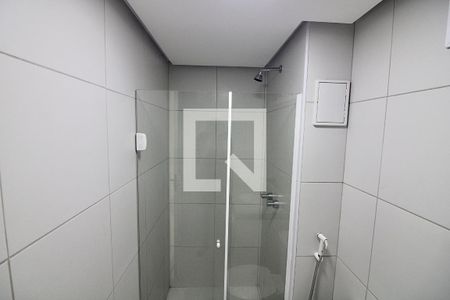 Apartamento à venda com 77m², 2 quartos e 2 vagasBanheiro da Suíte