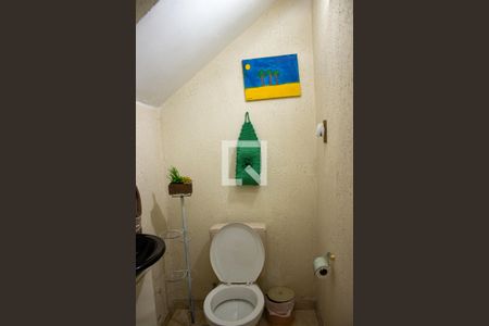 Casa à venda com 528m², 6 quartos e 3 vagas Casa à venda com 528m², 6 quartos e 3 vagasBanheiro 1