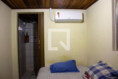 Casa à venda com 528m², 6 quartos e 3 vagas Casa à venda com 528m², 6 quartos e 3 vagasQuarto 4