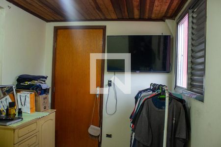 Casa à venda com 528m², 6 quartos e 3 vagas Casa à venda com 528m², 6 quartos e 3 vagasQuarto 4