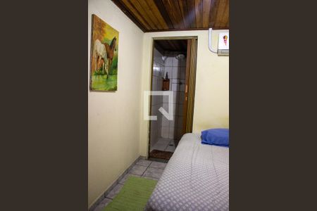 Casa à venda com 528m², 6 quartos e 3 vagas Casa à venda com 528m², 6 quartos e 3 vagasQuarto 4