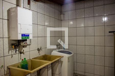 Casa à venda com 528m², 6 quartos e 3 vagas Casa à venda com 528m², 6 quartos e 3 vagasÁrea de Serviço
