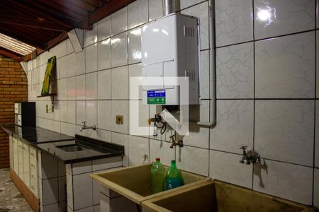 Casa à venda com 528m², 6 quartos e 3 vagas Casa à venda com 528m², 6 quartos e 3 vagasÁrea de Serviço