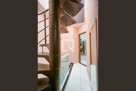 Hall da escada de casa à venda com 3 quartos, 180m² em Vila Aricanduva, São Paulo
