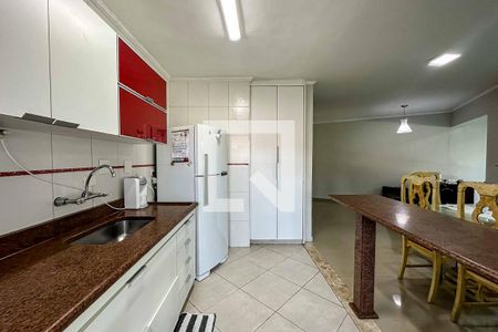 Cozinha de apartamento para alugar com 3 quartos, 99m² em Santa Teresinha, São Paulo