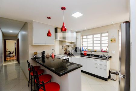 Casa à venda com 127m², 2 quartos e 2 vagas Casa à venda com 127m², 2 quartos e 2 vagasCozinha