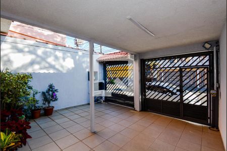 Casa à venda com 127m², 2 quartos e 2 vagas Casa à venda com 127m², 2 quartos e 2 vagasGaragem