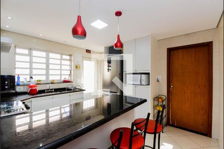 Casa à venda com 127m², 2 quartos e 2 vagas Casa à venda com 127m², 2 quartos e 2 vagasCozinha