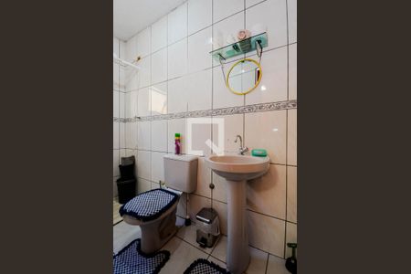 Casa à venda com 127m², 2 quartos e 2 vagas Casa à venda com 127m², 2 quartos e 2 vagasBanheiro de Serviço