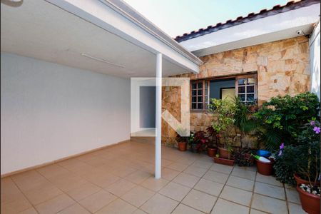 Casa à venda com 127m², 2 quartos e 2 vagas Casa à venda com 127m², 2 quartos e 2 vagasGaragem