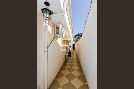 Casa à venda com 127m², 2 quartos e 2 vagas Casa à venda com 127m², 2 quartos e 2 vagasCorredor Lateral