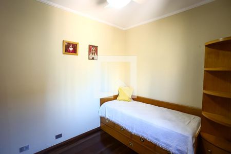 Casa à venda com 384m², 4 quartos e 3 vagas Casa à venda com 384m², 4 quartos e 3 vagasQuarto 1