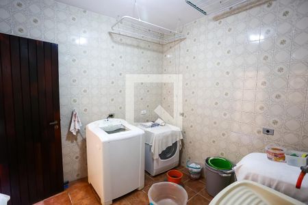 Casa à venda com 384m², 4 quartos e 3 vagas Casa à venda com 384m², 4 quartos e 3 vagasÁrea de Serviço