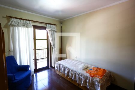 Casa à venda com 384m², 4 quartos e 3 vagas Casa à venda com 384m², 4 quartos e 3 vagasQuarto 3