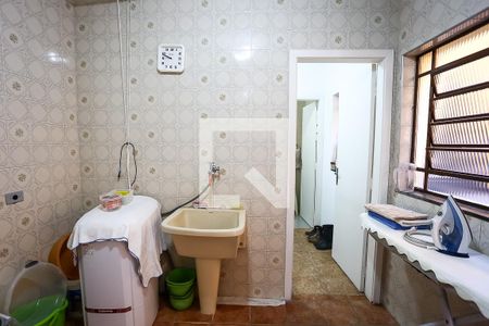 Casa à venda com 384m², 4 quartos e 3 vagas Casa à venda com 384m², 4 quartos e 3 vagasÁrea de Serviço