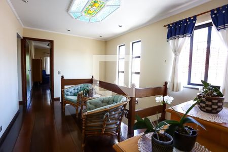 Casa à venda com 384m², 4 quartos e 3 vagas Casa à venda com 384m², 4 quartos e 3 vagassala 4 íntima