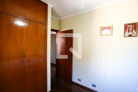 Casa à venda com 384m², 4 quartos e 3 vagas Casa à venda com 384m², 4 quartos e 3 vagasQuarto 1