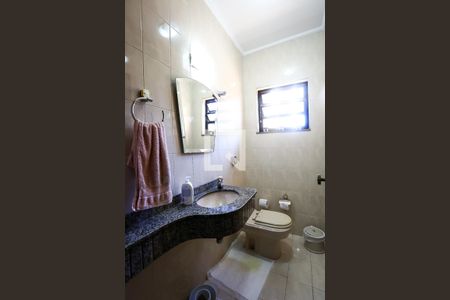 Casa à venda com 384m², 4 quartos e 3 vagas Casa à venda com 384m², 4 quartos e 3 vagasLavabo 1